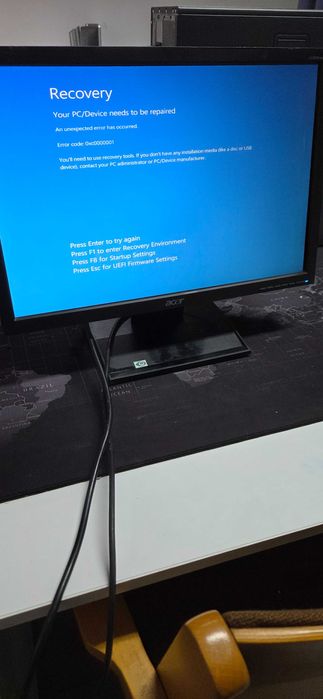 Lichidare stoc – Monitoare Acer V193 – stare excelentă