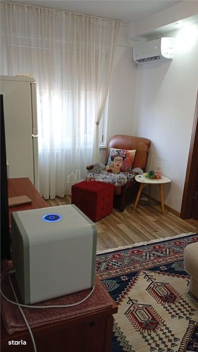 Apartament 2 semidecomandat, etaj 2 , mobilat- Valea Rosie