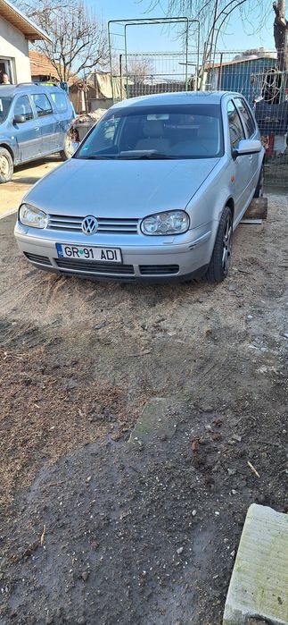 Vand Golf 4 2000 benzina