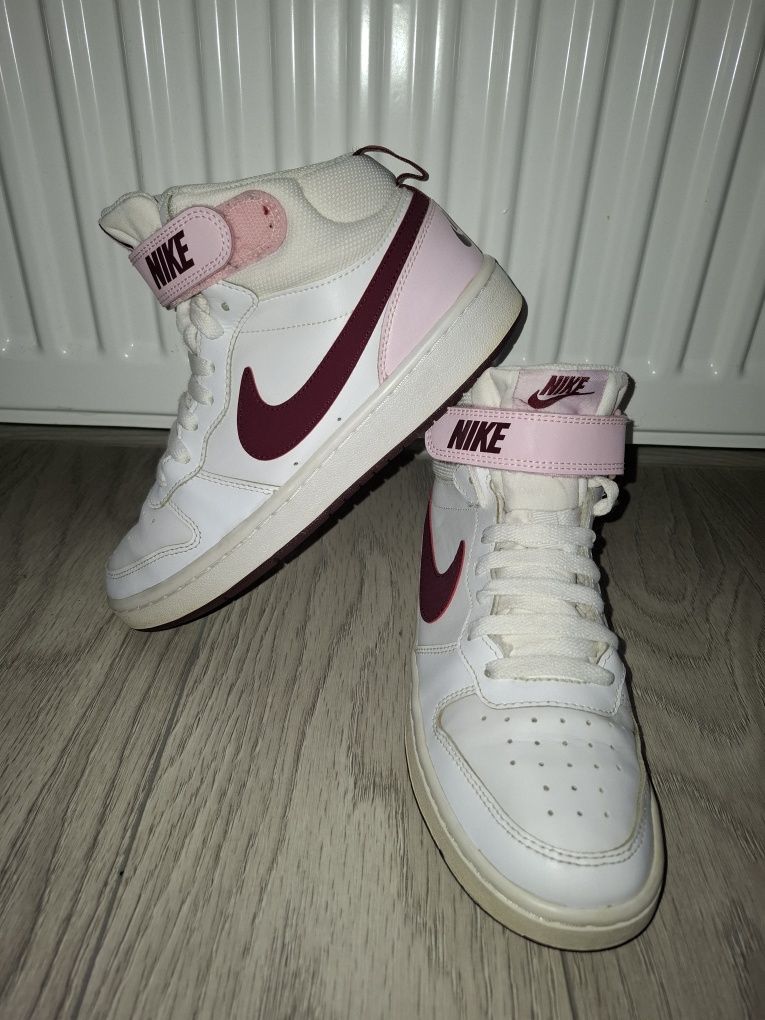 Ghete Nike       .