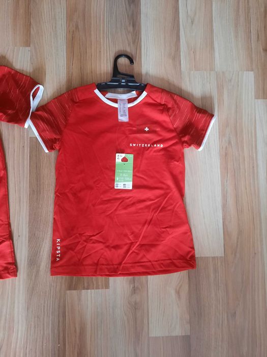 Tricou fotbal rosu 5 6 ani 122 cm 151-160 cm