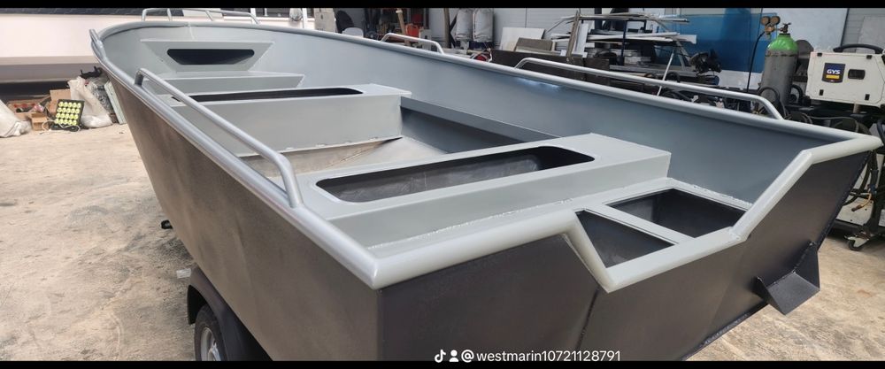 Barca aluminiu marca tabla