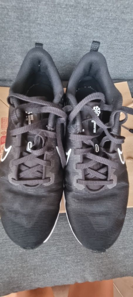 Nike 40 номер дамски