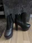 Botine Asos cu toc si platforma