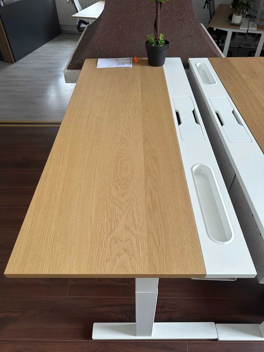 Продавам офис мебели