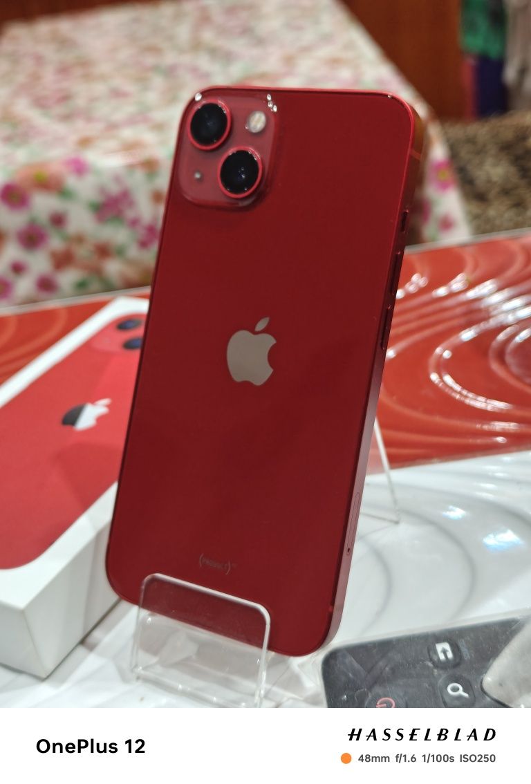 Apple iPhone 13 - Red Product -128 GB / Neverlock