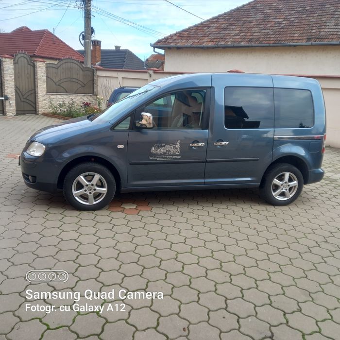 Vind w caddi an 2008 ,mai multe drtali la tlf !