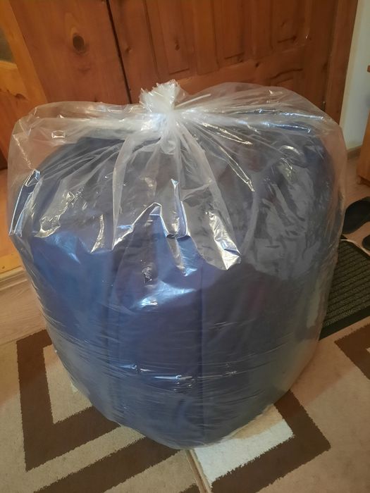 DE VANZARE Fotoliu Puf forma para-Neutilizat/ Nou !!!