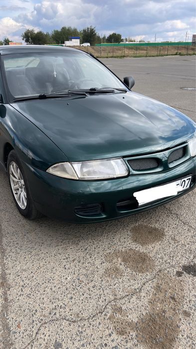 Продам машину Mitsubishi Carisma