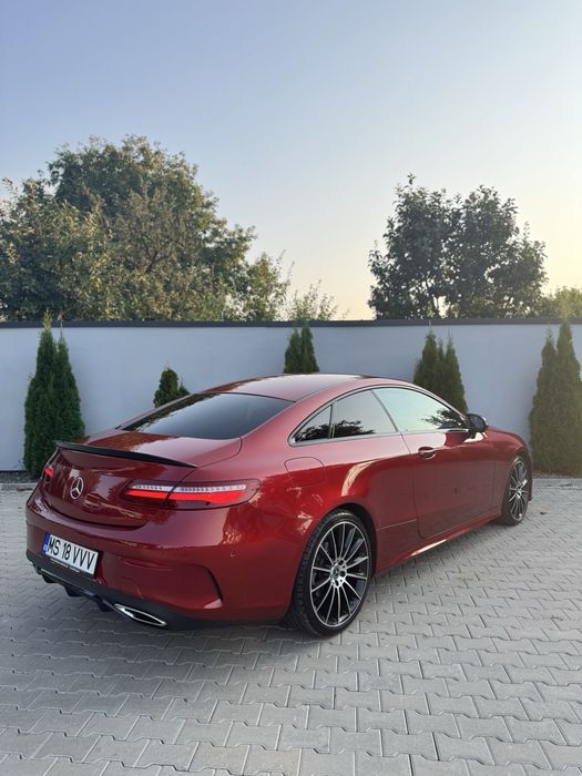 Mercedes e 300 coupe / Display cockpit/ 2018 / impecabila