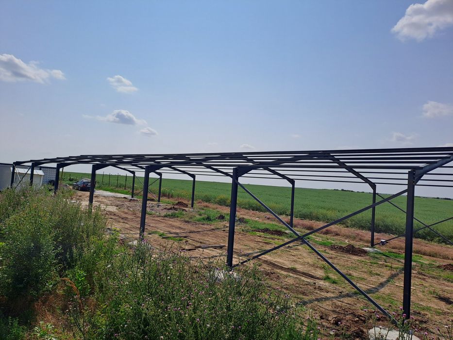 Vand hale metalice avem pe stoc asiguram transport si montaj rog serio