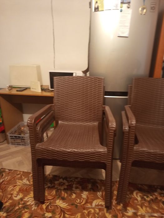 Продам стул новый