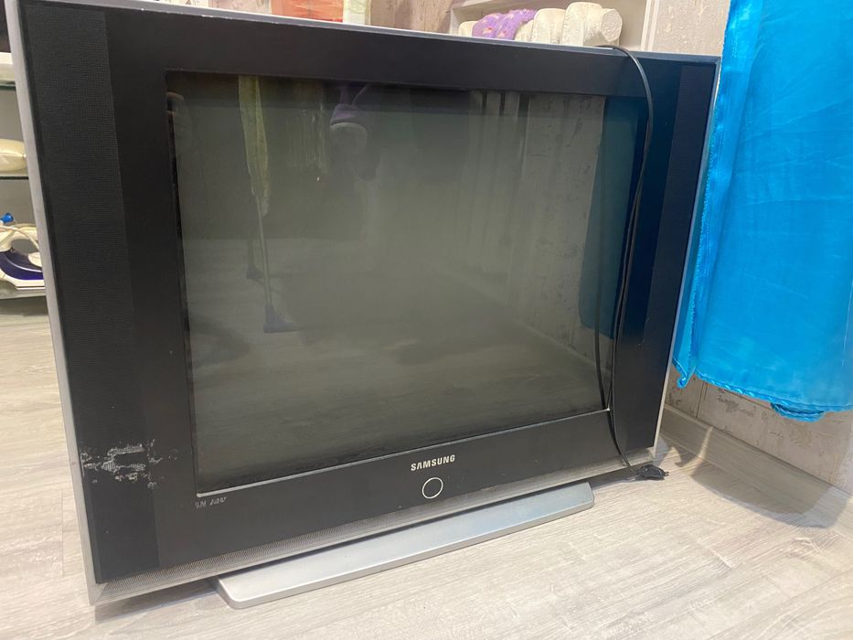 Продам телевизор