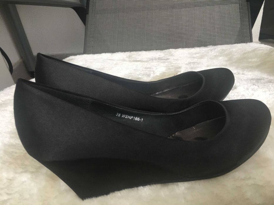 Pantofi dama, negru, sidefat, noi, marime 38, talpa ortopedica 4 cm
