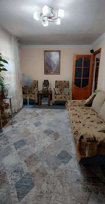 Квартира продаётся Чиланзар 23 квартал 1в2/4/5 меб тех бал 2*6 школа 4