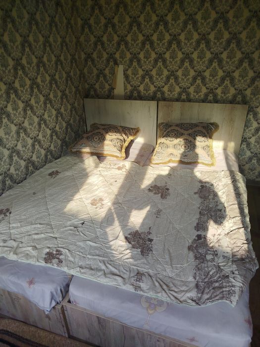 Ижрага ховли берилади хаммма шароитлари Билан студент ёки оилага