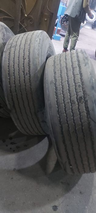 Грузавой шина продам