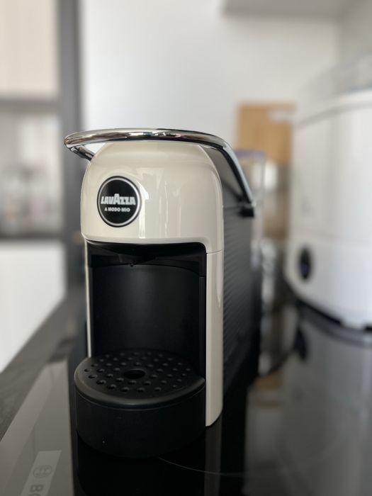 Кафемашина Lavazza A modo mio Jolie