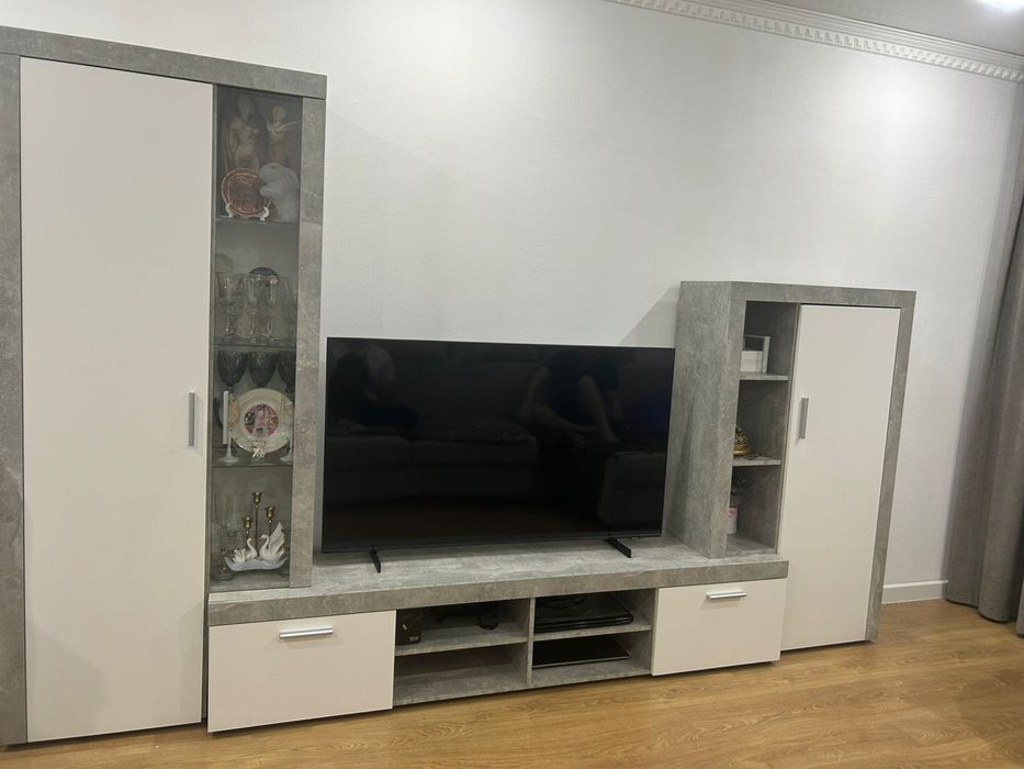 Продам стенку в зал