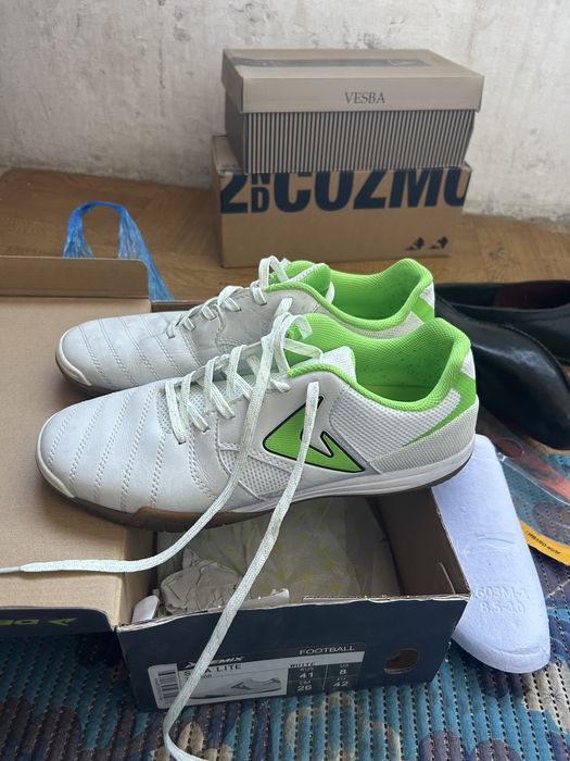 Demix футзалки.