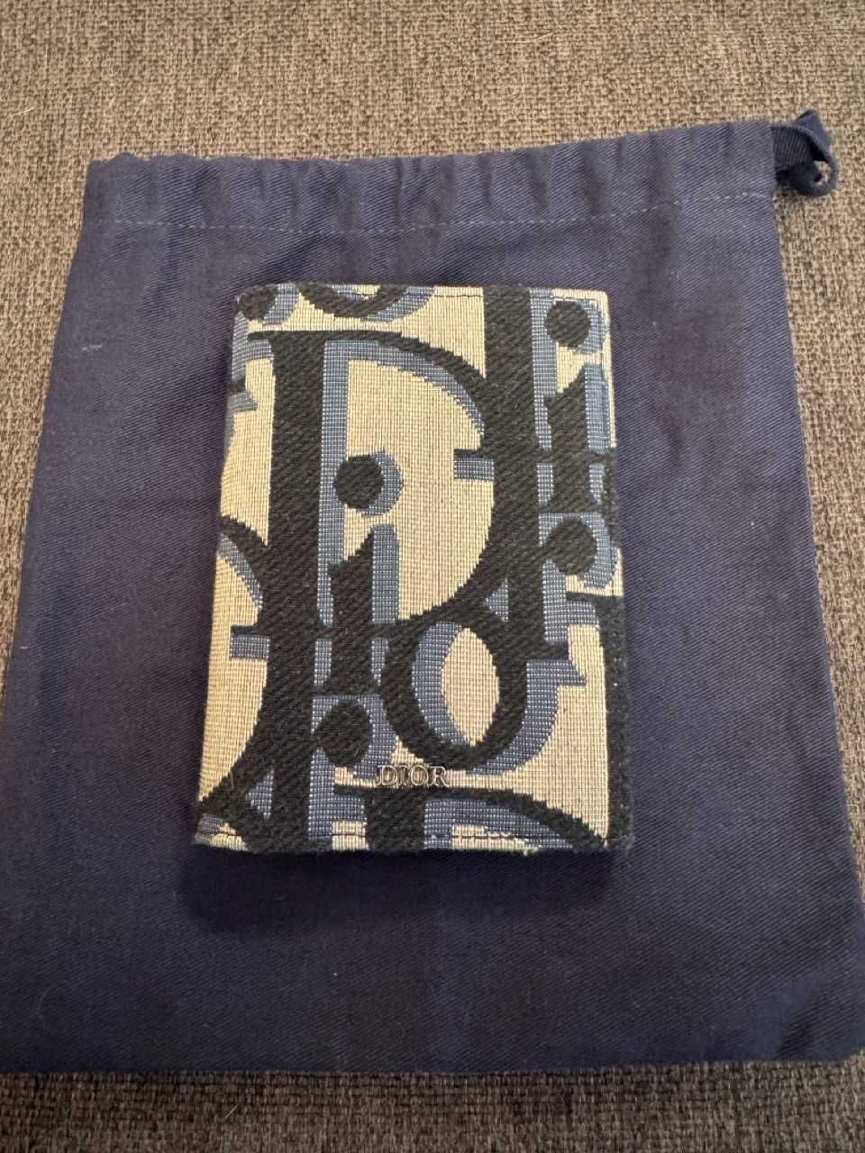 Passport Holder (husa pasaport) Dior, impecabil