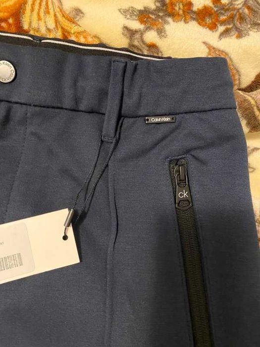 Pantaloni Calvin Klein