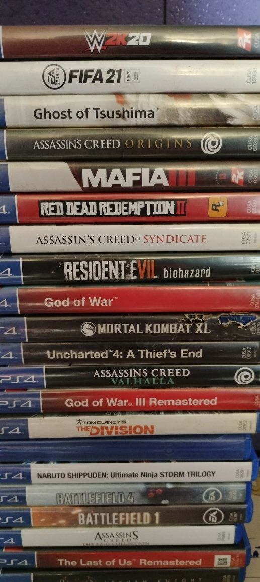 Vând jocuri pentru PlayStation 4