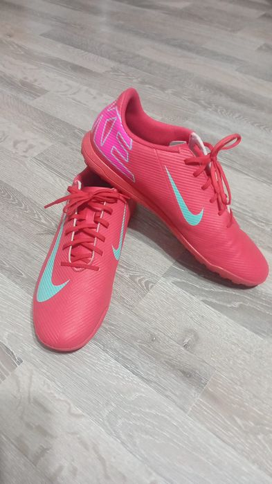 Ghete de fotbal Nike
