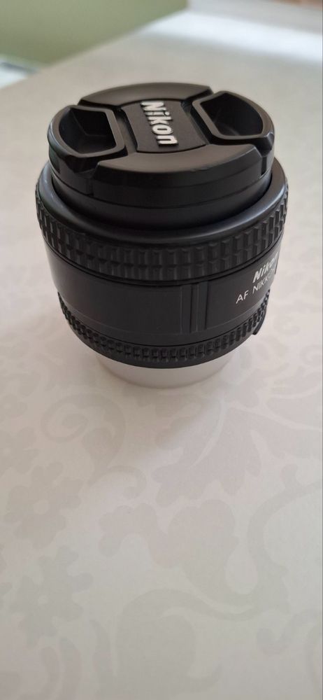 Nikon AF Nikkor 28mm 1:2.8D