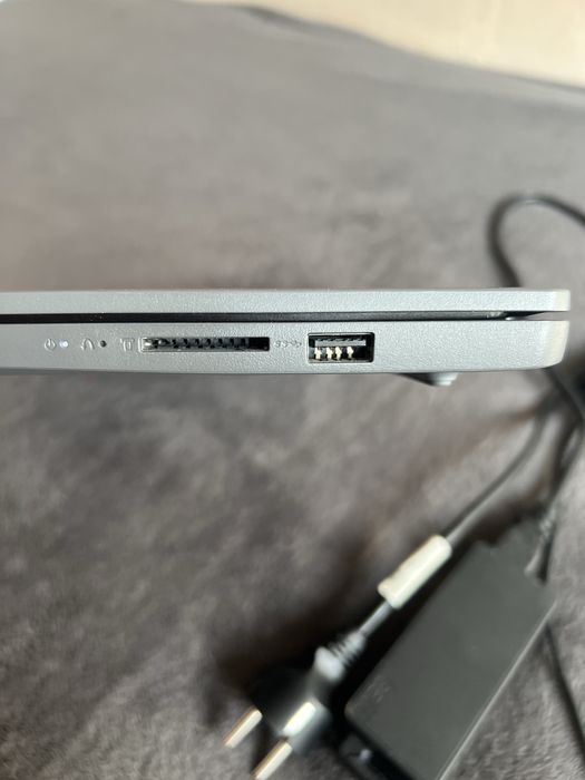 Лаптоп Lenovo IdeaPad Slim 3 (15IAH8) – i5-12450H, 16GB RAM, 512GB SSD