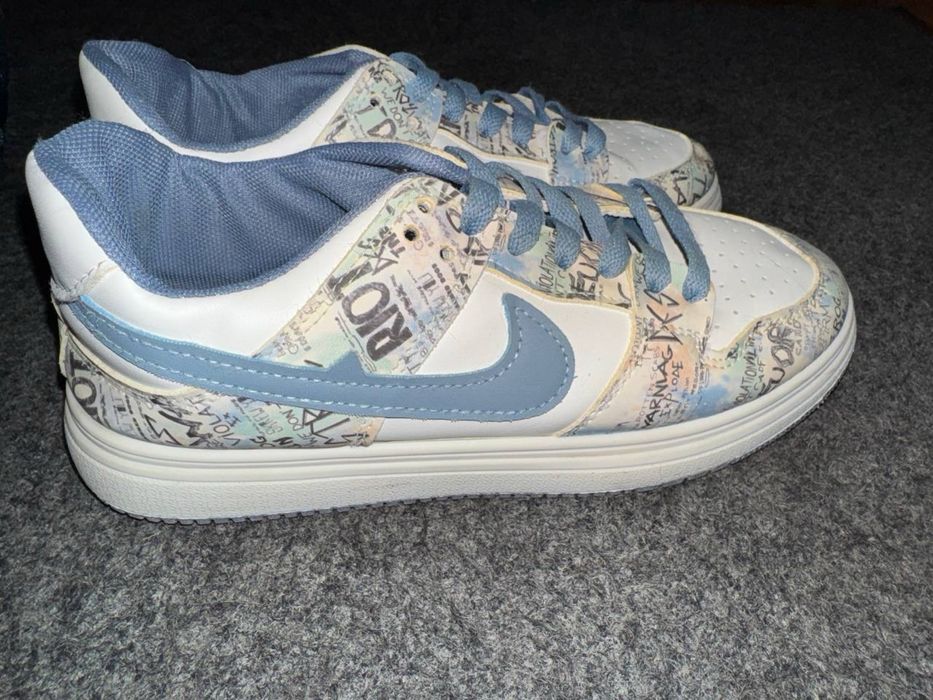 Спортивные кроссовки Nike