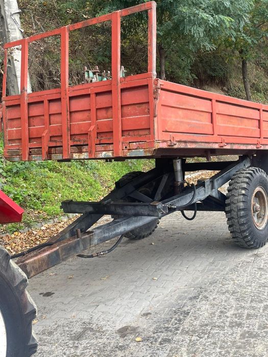 Tractor Universal 445 4x4.