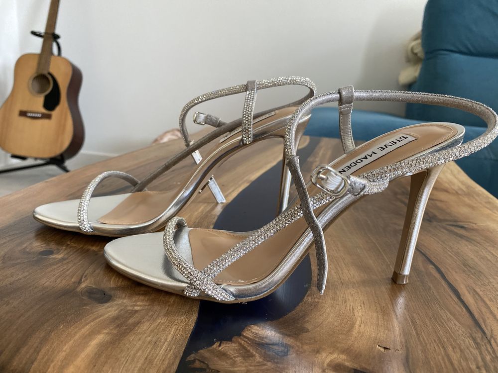 Sandale Steve Madden nr. 37