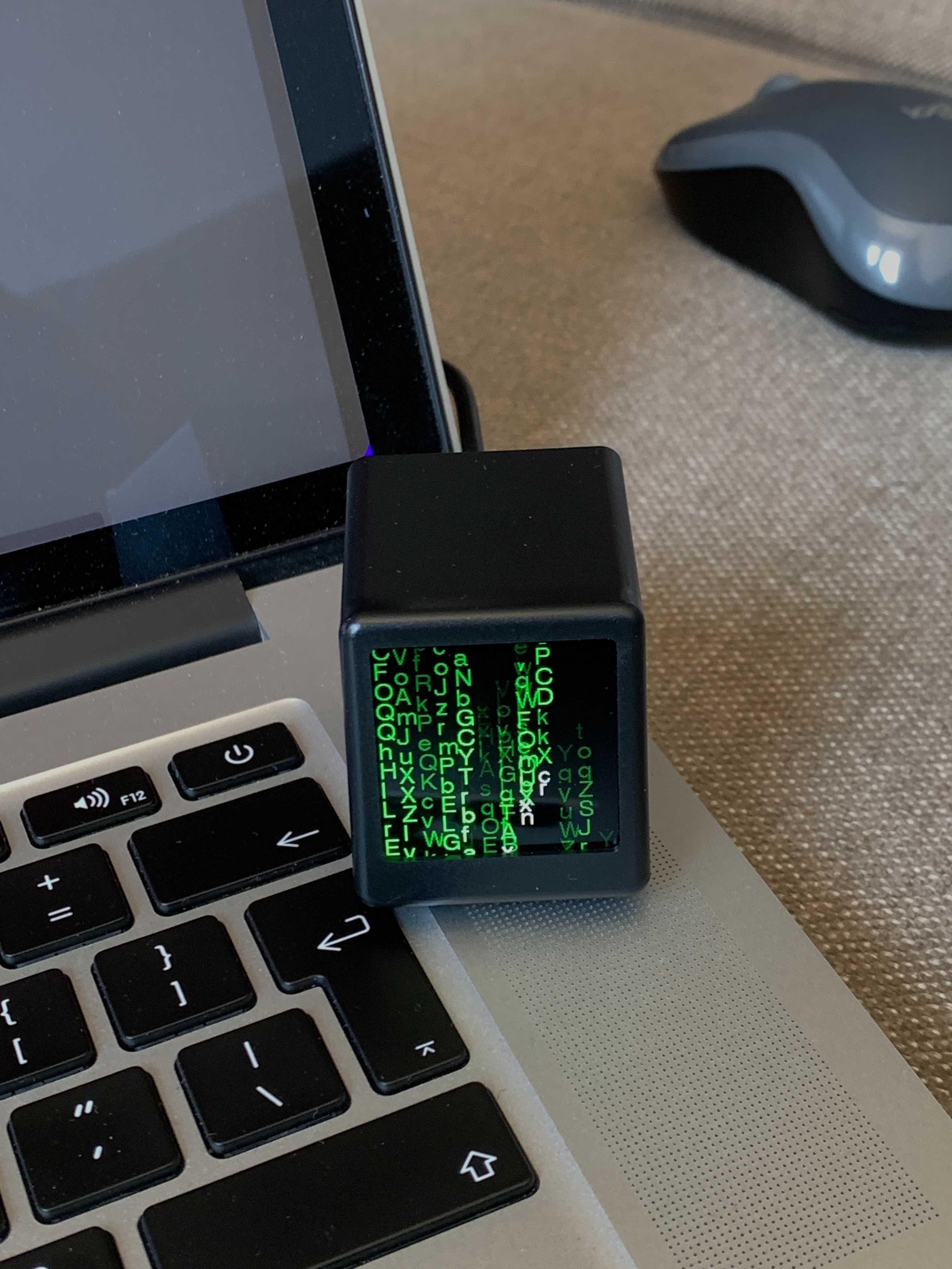 Crypto ticker WiFi часовник, прогноза на времето BitCoin цени на акции