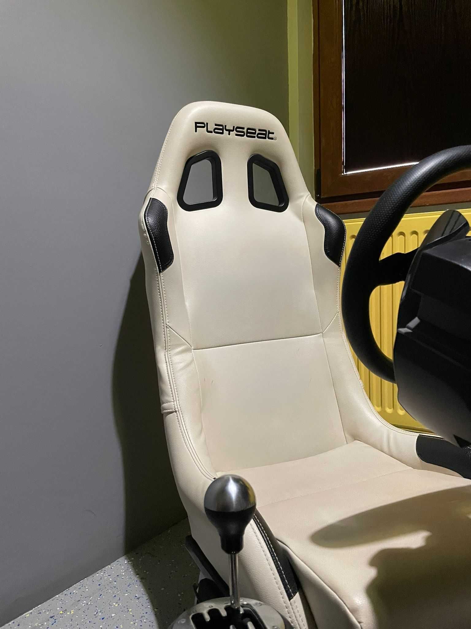 Set Volan TrustMaster T500RS + Playseat Cockpit