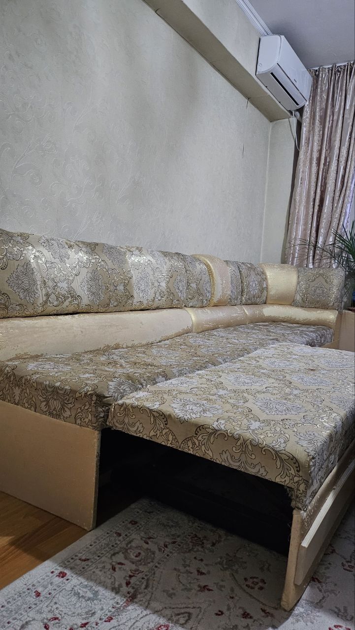 Диван раскладной б/у