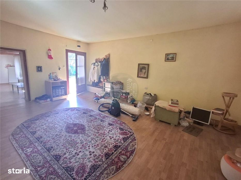 2 Apartamente la casa pivnita garaj in Cisnadie