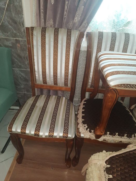 Продам стулья италия 6 штук