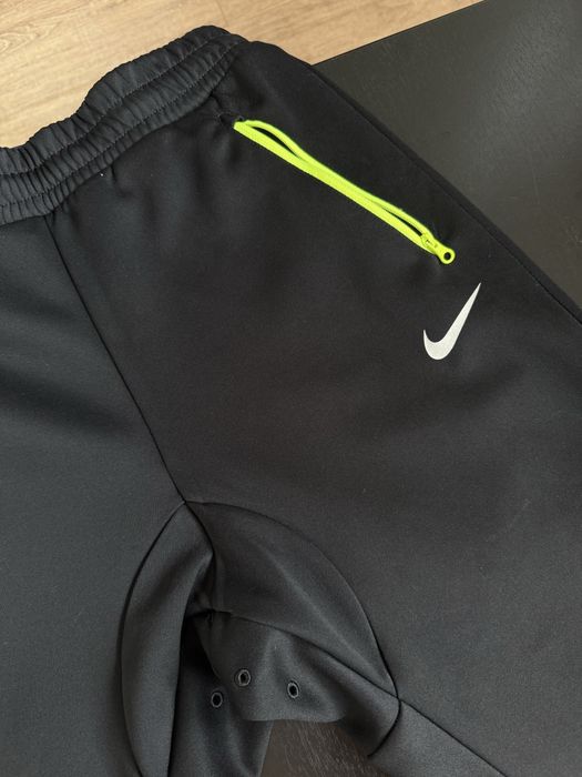 Pantaloni Nike barbati, originali