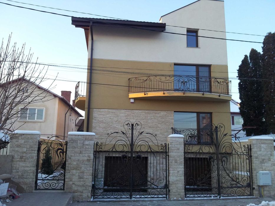 Constructii si consultanta.