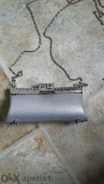 Абитуриентска чантичка