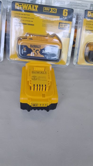 Acumulator Dewalt