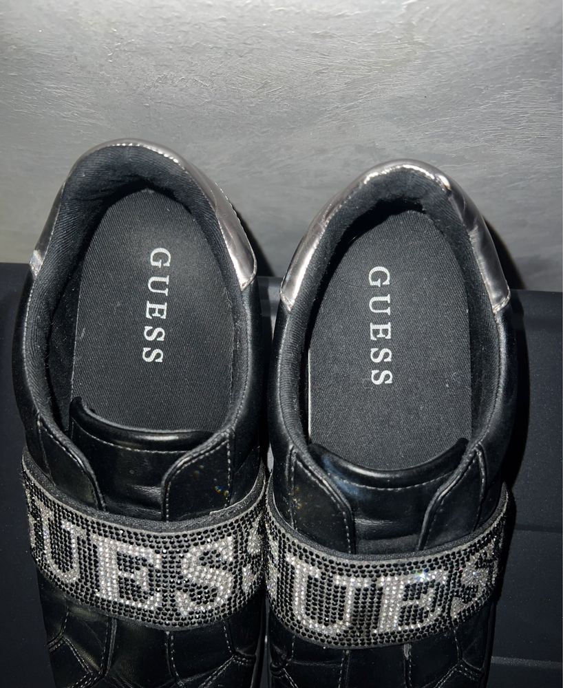 Sneakersi GUESS cu diamante