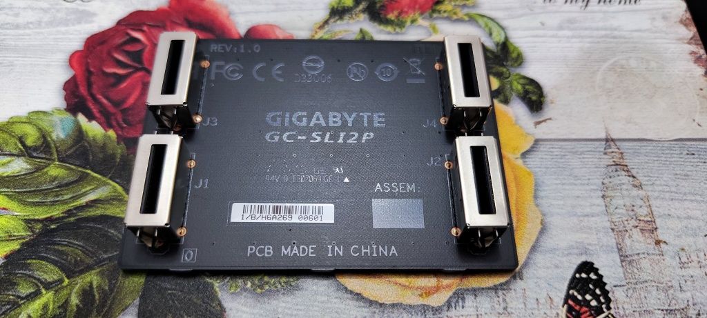 Продавам SLI Bridge Gygabyte / Asus Rog H8 / Asrock H8