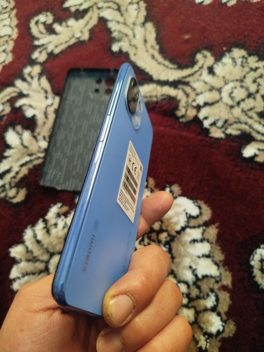 Xiyomi 11 layt 5g. 8.  256