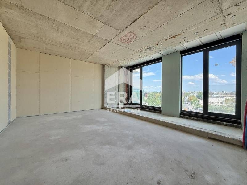 Южен апартамент с 4 спални в непосредствена близост до Ловен парк