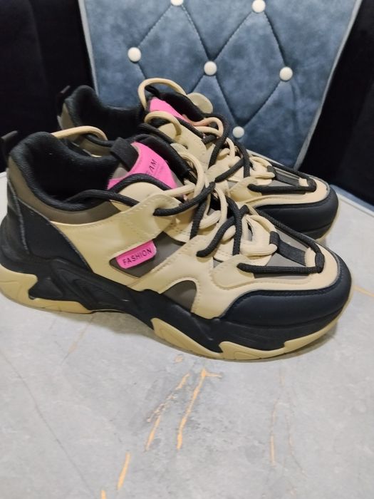 Кроссовки Женские на Осень 38