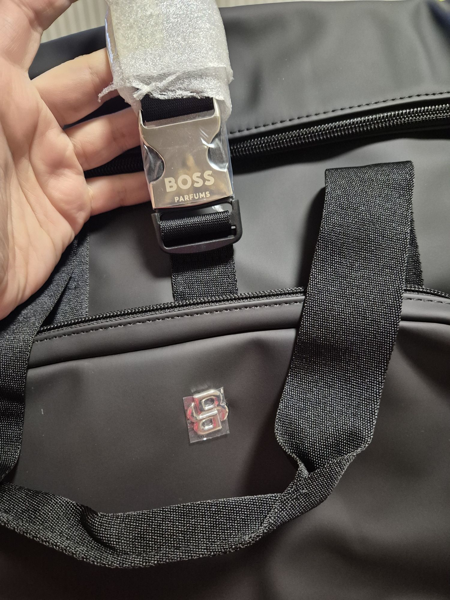 Boss раница чисто нова