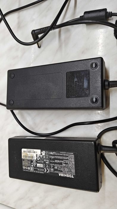 Зарядно за лаптоп TOSHIBA SATELLITE P50-B-10V