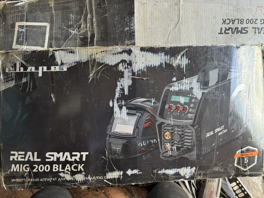 Сварочный полуавтомат REAL SMART MIG 200 BLACK